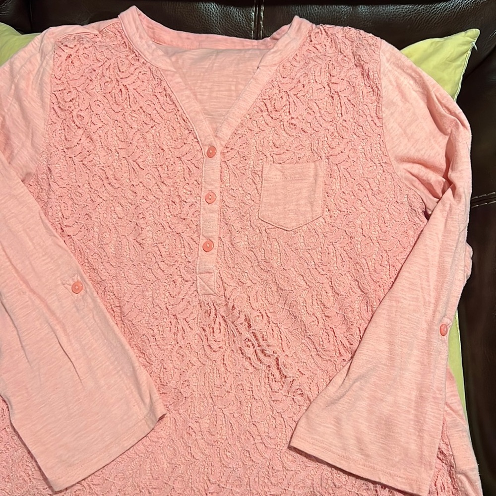 Women’s large 3/4 sleeve shirt